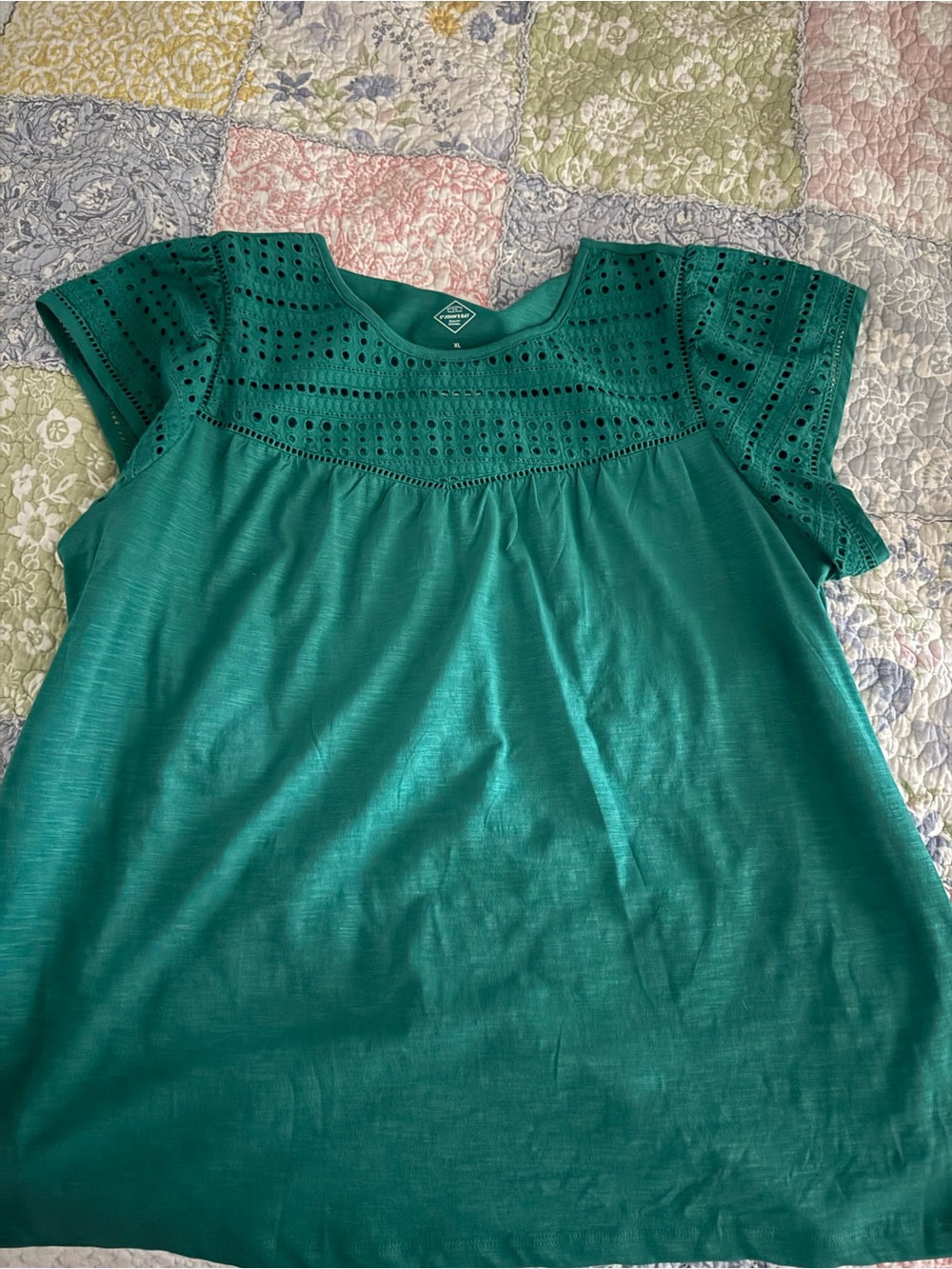 ST. John’s Bay Women's Eyelet Yoke Short Sleeve Top - Teal size XL
